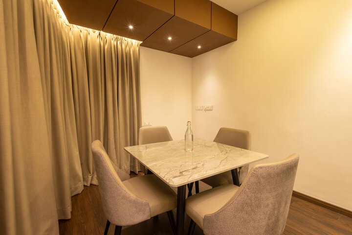 Room 15 of 38
