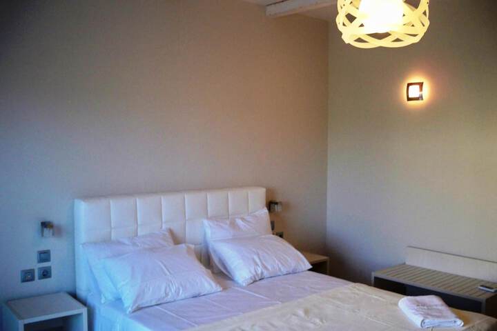 Room 8 of 69