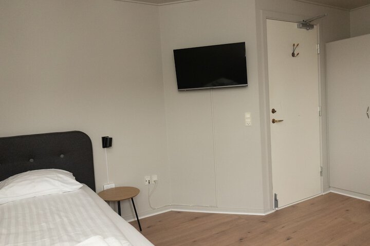 Room 18 of 48