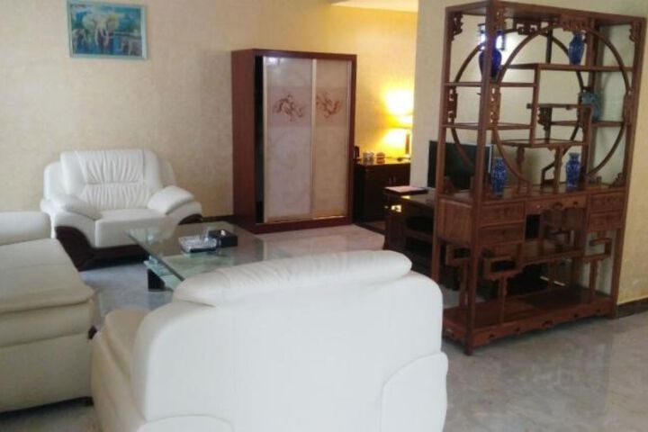 Room 9 of 14