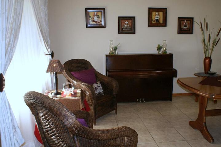 Room 10 of 38
