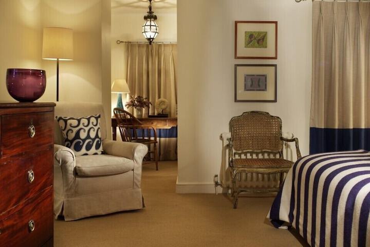 Room 4 of 87