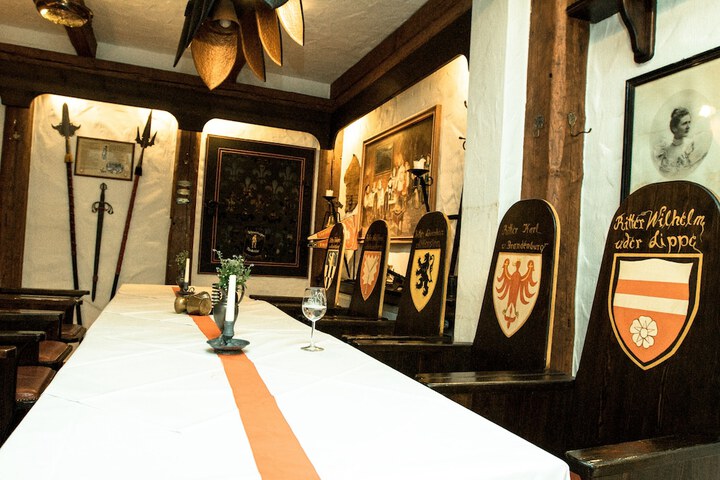 Dining 48 of 76