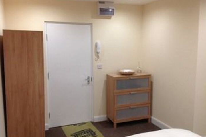 Room 12 of 17