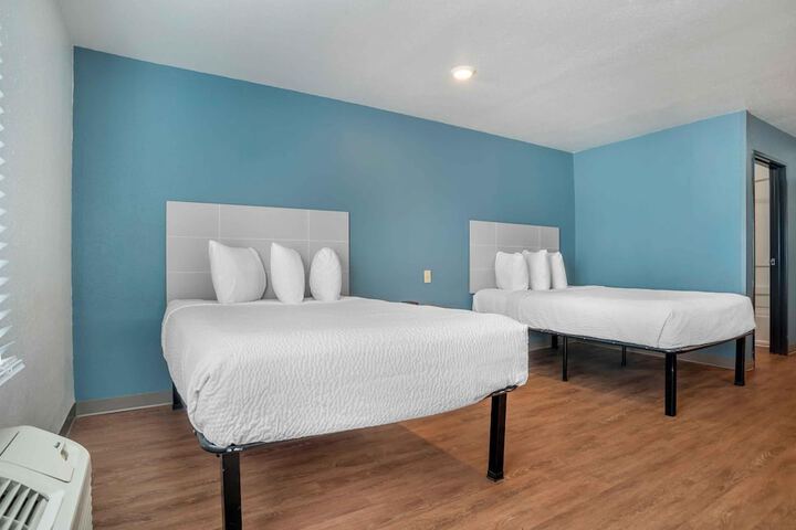 Room 9 of 23