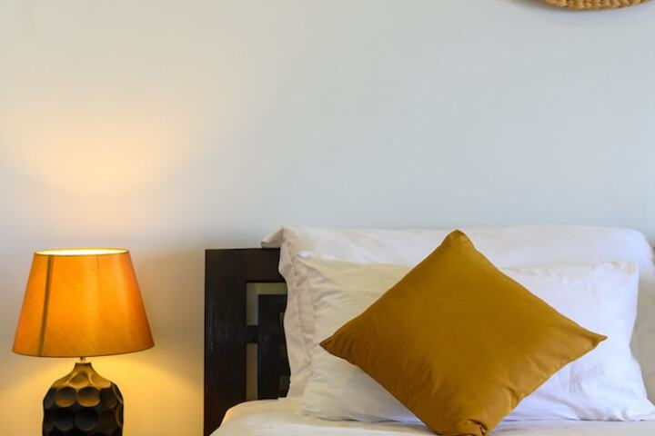Room 45 of 200
