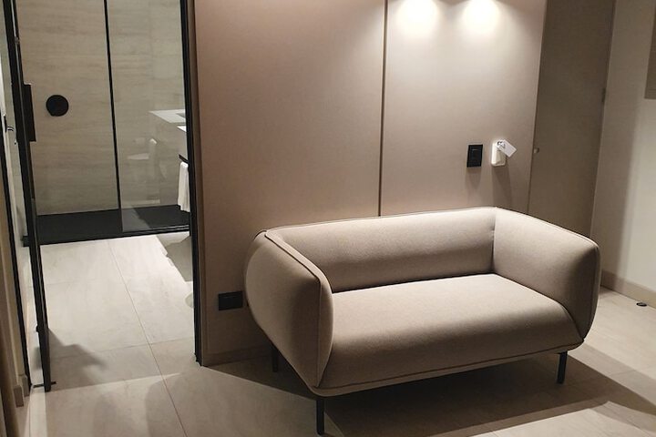 Room 26 of 64