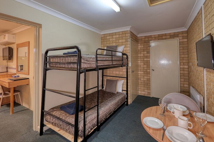 Room 21 of 99