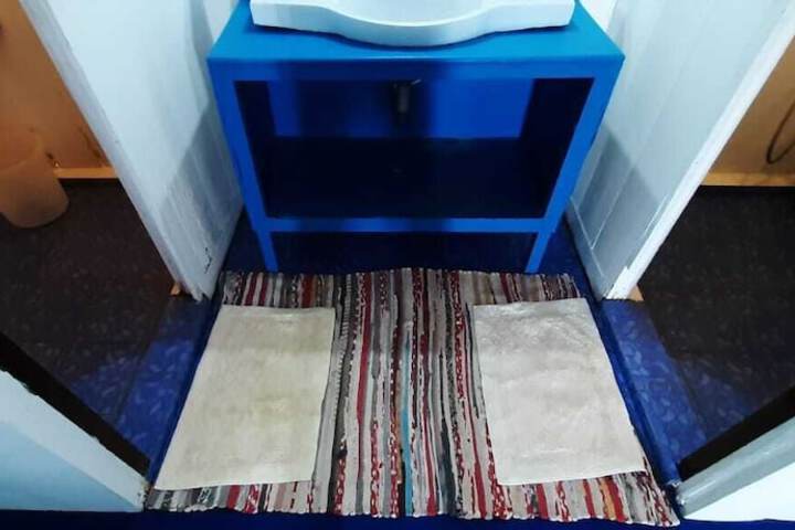 Room 43 of 58