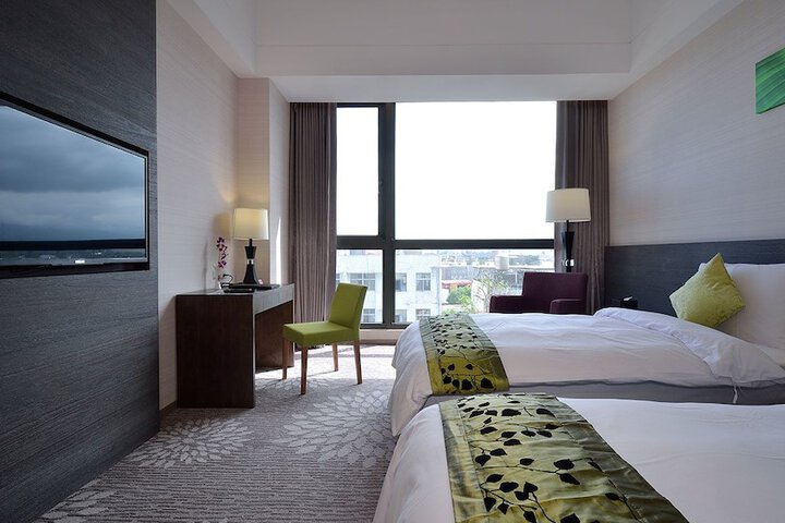 Room 15 of 50
