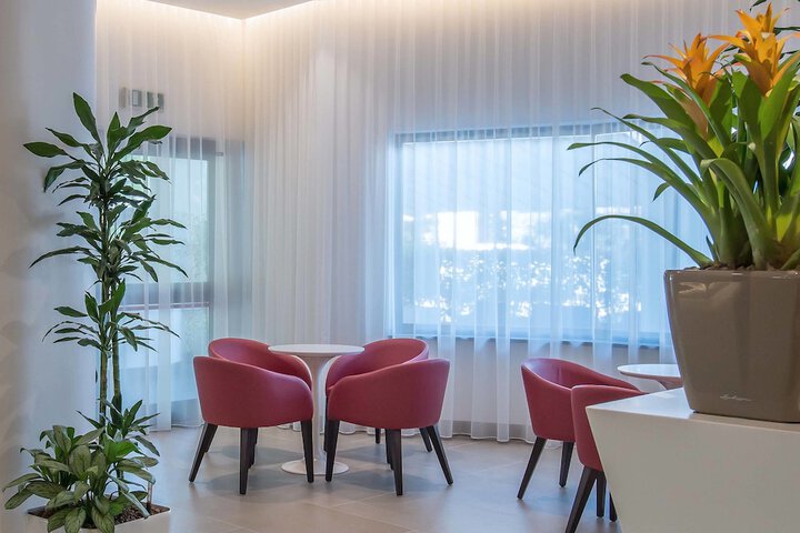 Entrance & Lobby