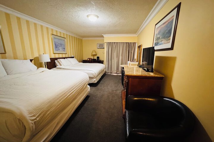 Room 47 of 77