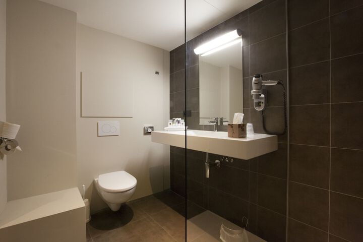 Clean Restrooms