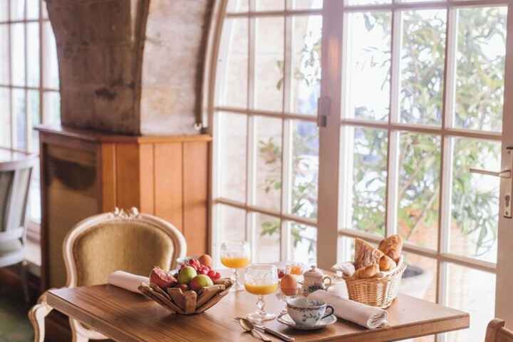 Breakfast/Coffee Service 26 of 49