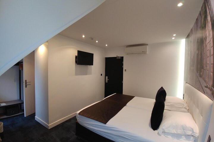 Room 50 of 173