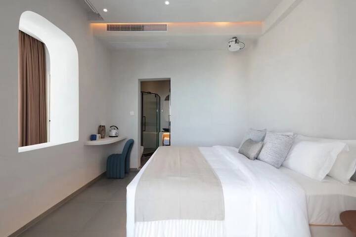 Room 32 of 150