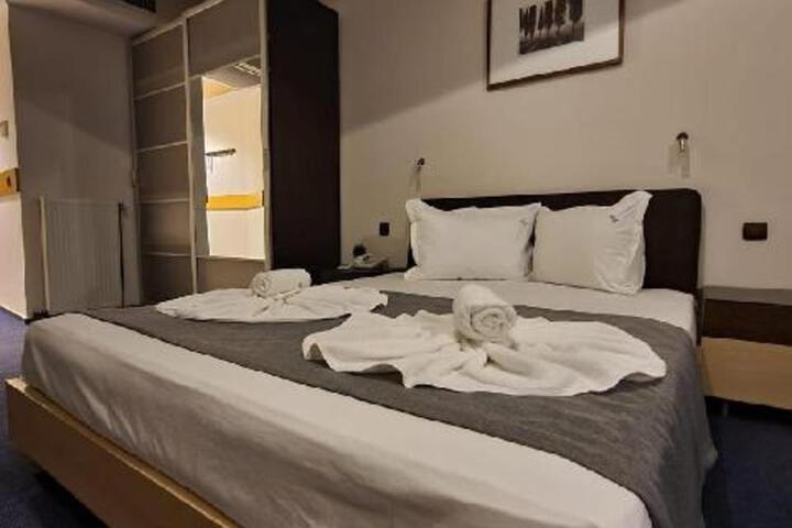Mojo Hotel