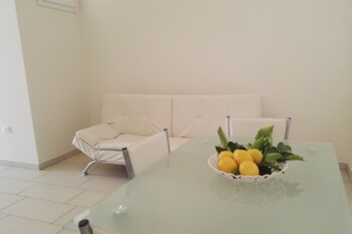 Room 16 of 32
