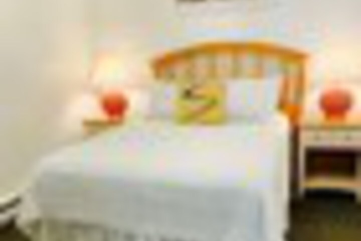 Room 17 of 156