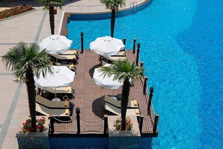Pool 63 of 227