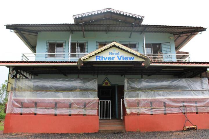 Hotel River View 10.3 km Amboli Water Fall
