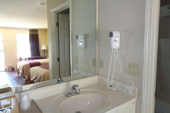 Room 35 of 44