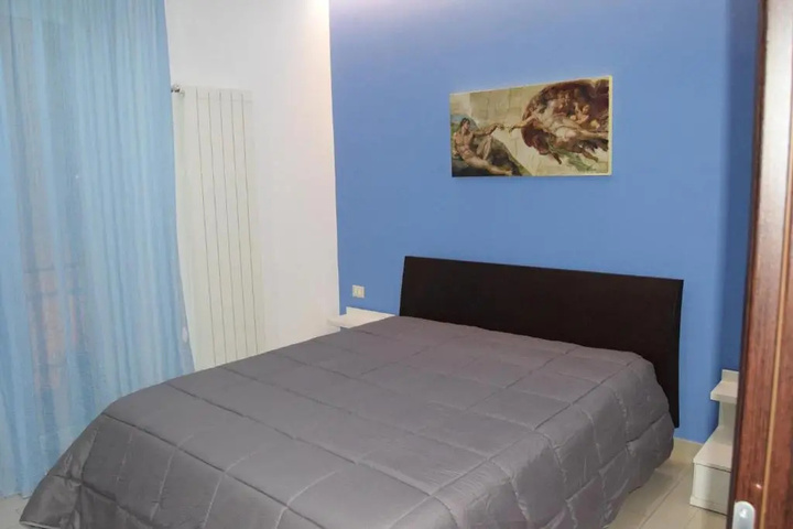 Room 5 of 14