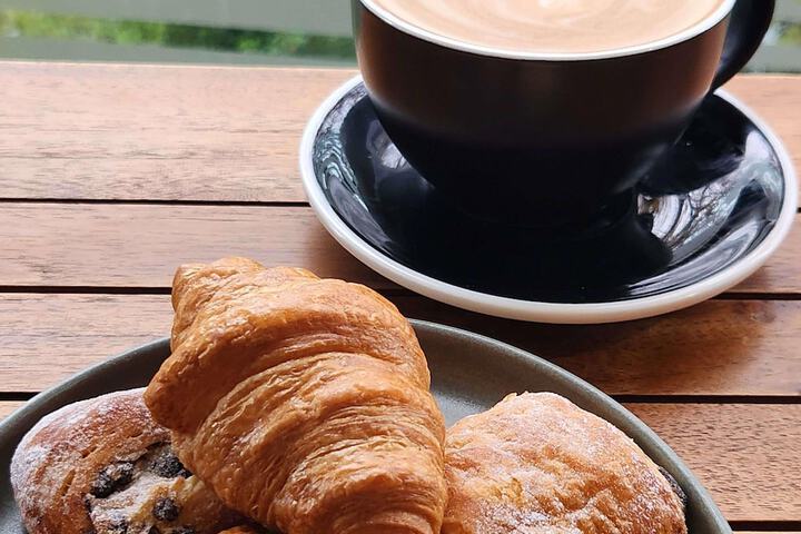 Breakfast/Coffee Service 22 of 43