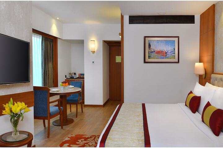 Room 5 of 31