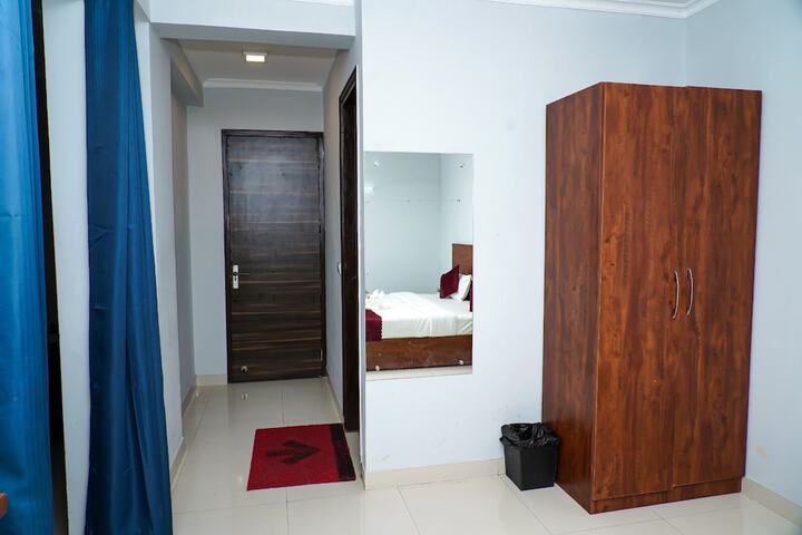 Room 11 of 23