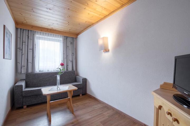 Room 15 of 67