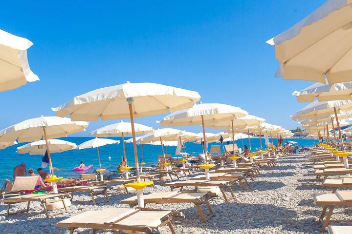 Beach 86 of 148