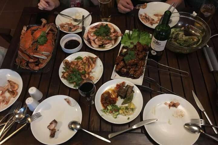 Dining 22 of 25