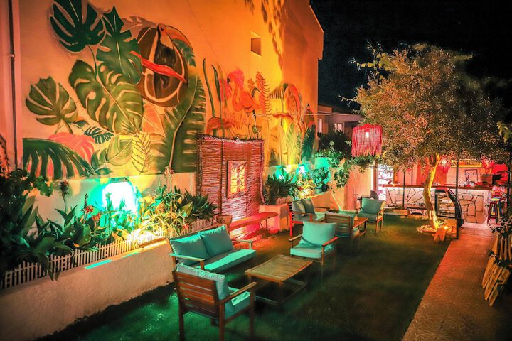 Hotel Exterior 26 of 31