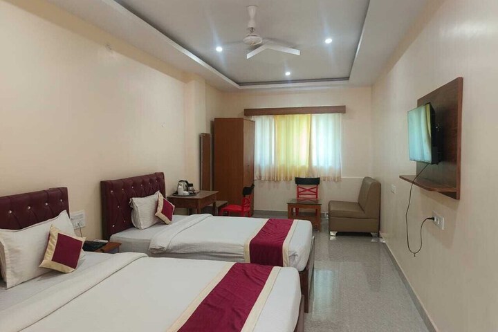 Room 7 of 16