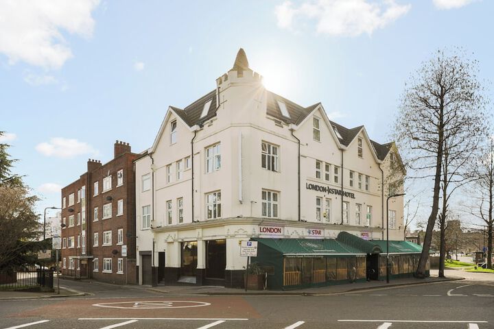 London Star Hotel