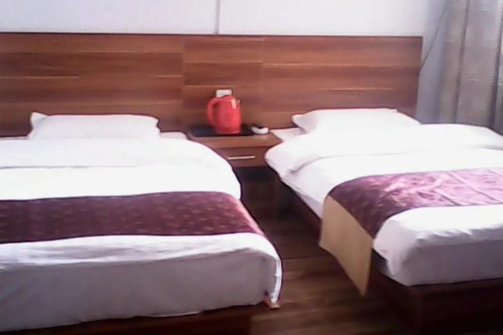 Room 2 of 6