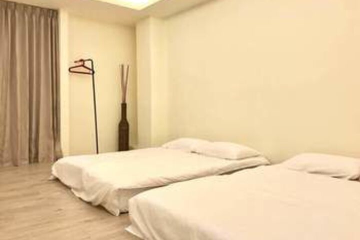 Room 9 of 39