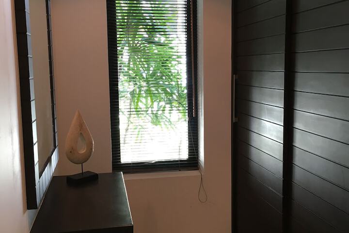 Room 11 of 20