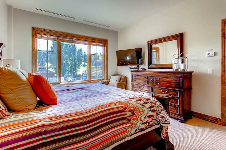 Room 26 of 209