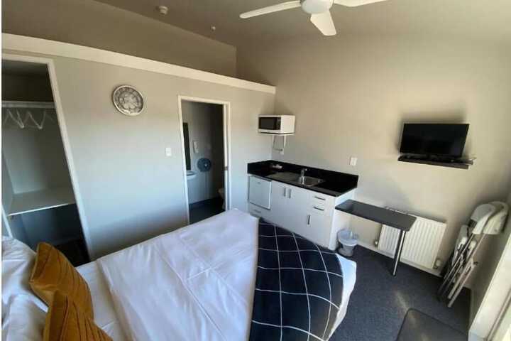 Room 11 of 62