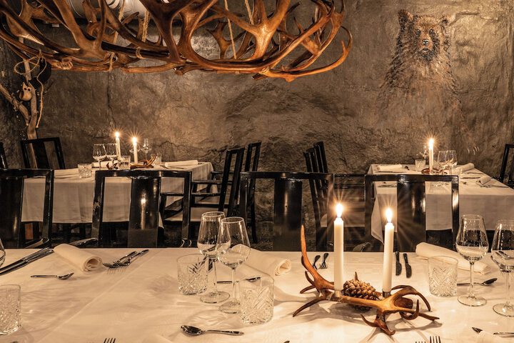 Dining 16 of 29