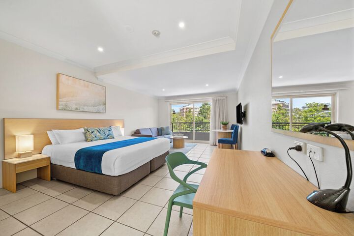 Room 8 of 34