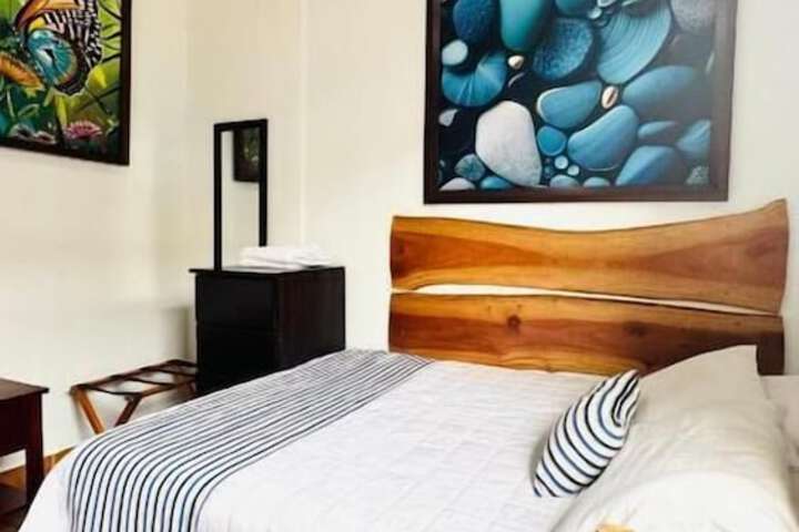 Room 4 of 20