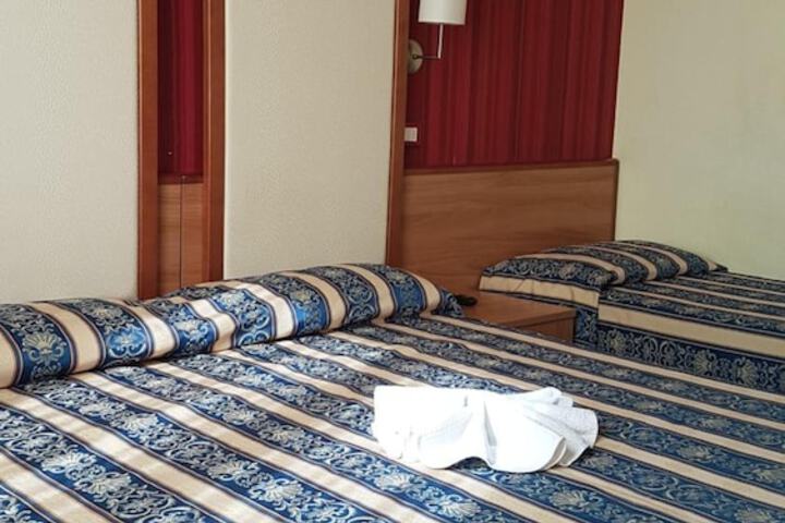 Room 13 of 78