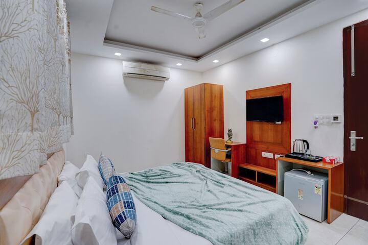Room 21 of 39