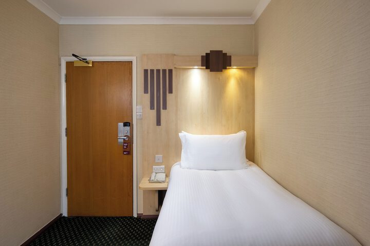 Room 39 of 119
