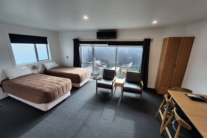 Room 32 of 47