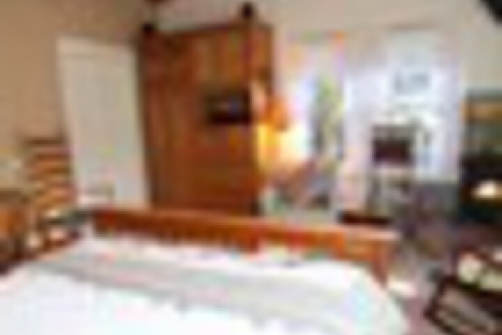 Room 17 of 162
