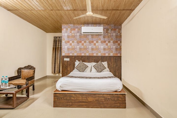 Room 16 of 22